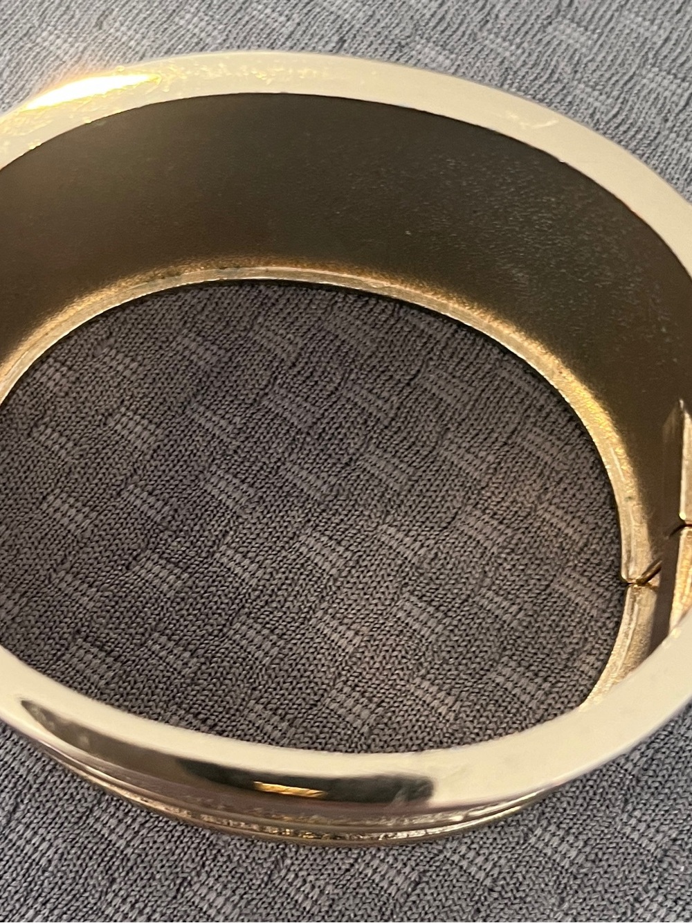 Gold Wide Shimmer Glitter Inlay Hinge Cuff Statement Bracelet Unbranded - Picture 7 of 11